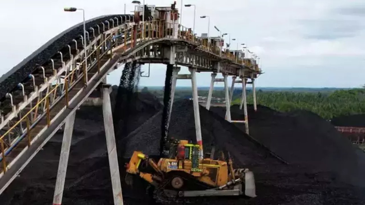 441099
